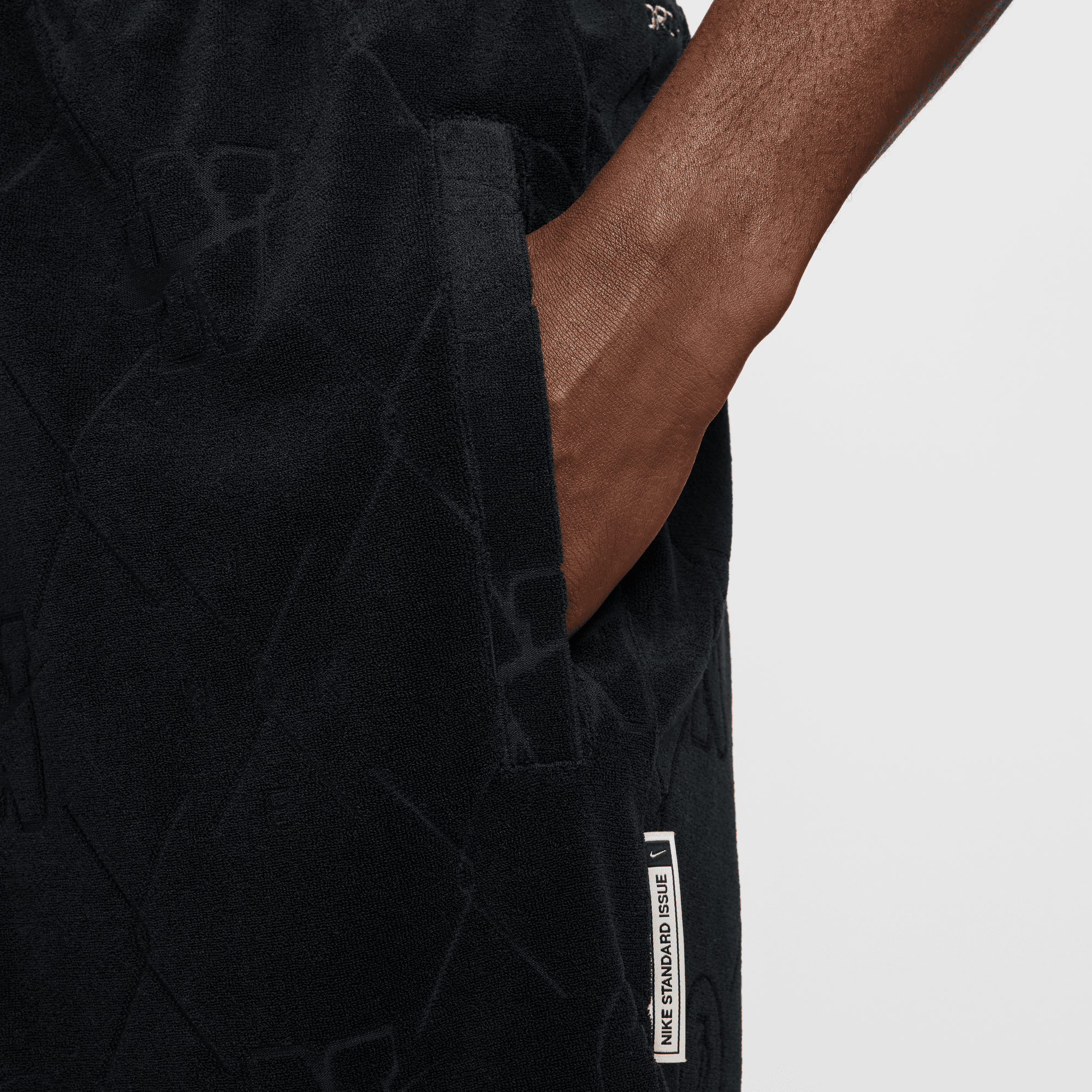 Men's Nike Standard Issue Dri-FIT 6" Basketball Shorts