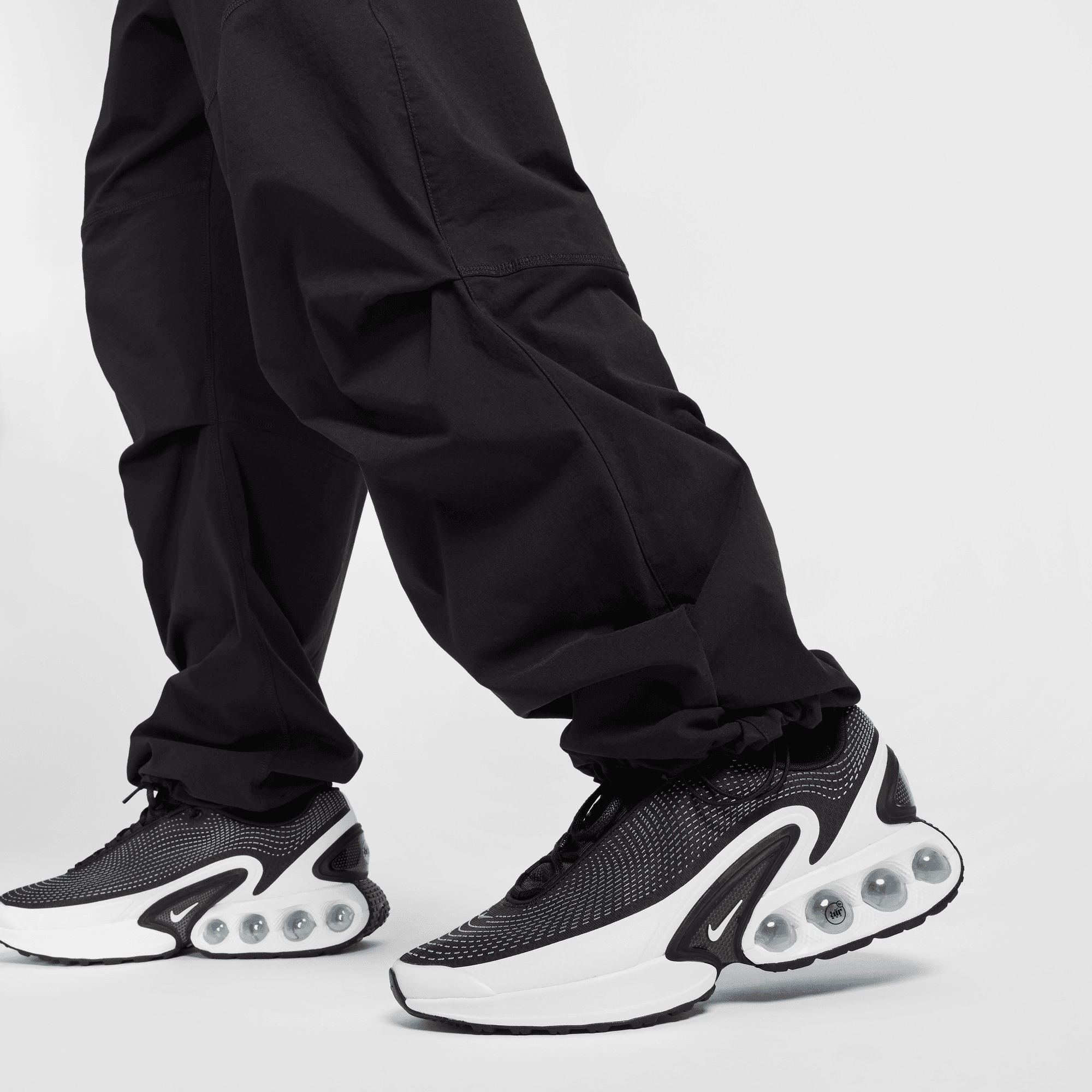 Men's Nike Tech Woven Oversized Pants