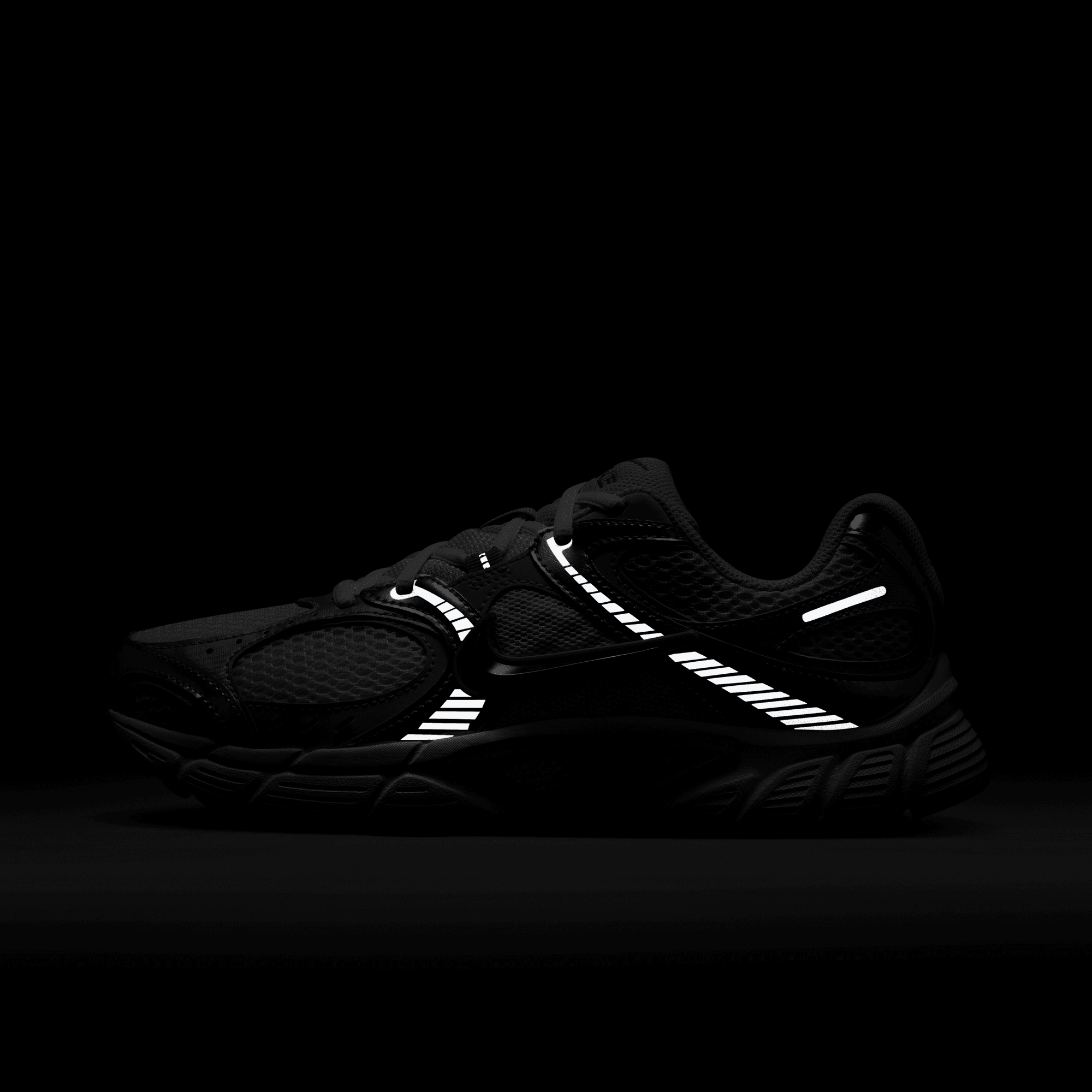 Women's Nike V5 RNR "White Black Picante Red"