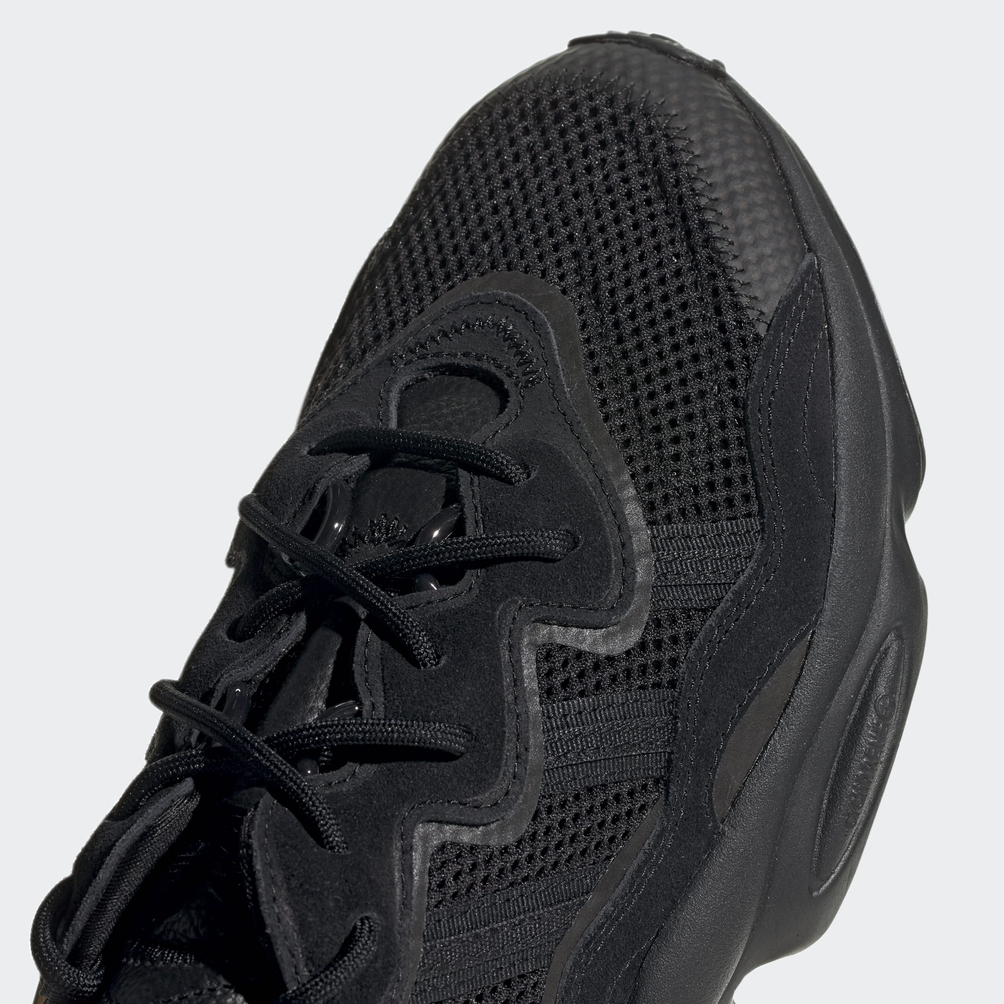 Men's/Women's Adidas OZWEEGO "Black Carbon"