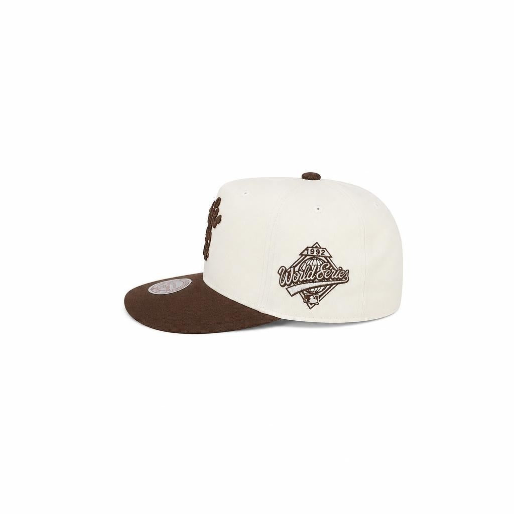 Mitchell And Ness MLB Blue Jays Cream And Brown Snapback