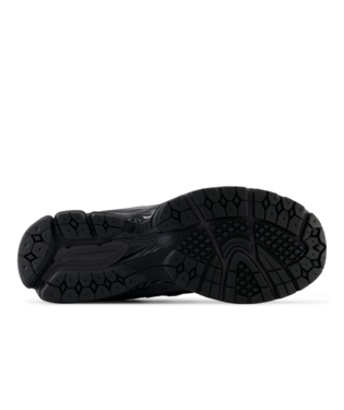 Men's New Balance 2002R "Black Magnet"