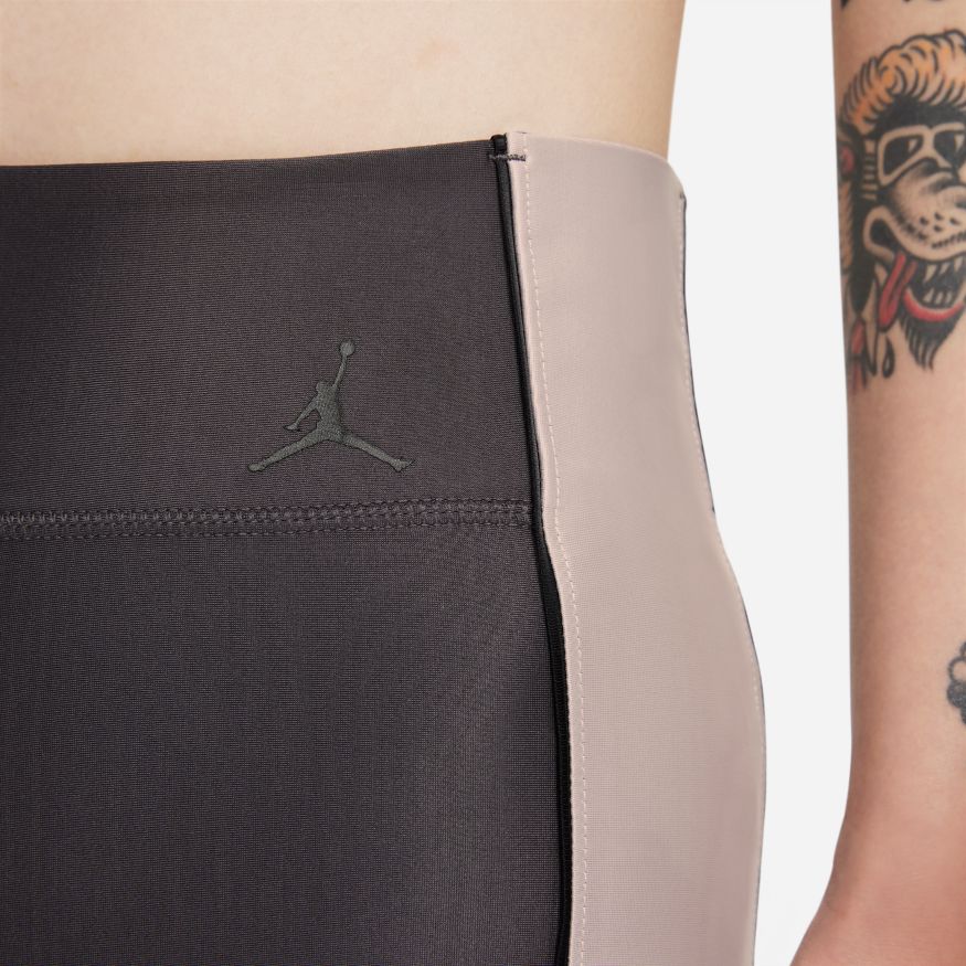 Women's Jordan Essentials Mid-Rise Bike Shorts