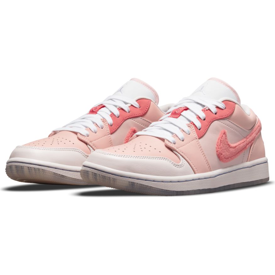 Women's Air Jordan 1 Low SE "Mighty Swooshers Pink"