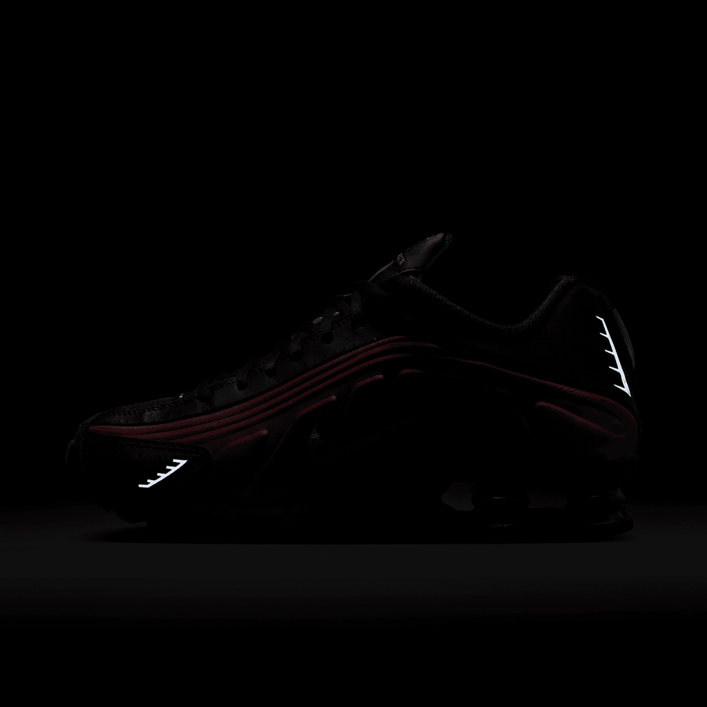 Women's Nike Shox R4 "Black Team Red"