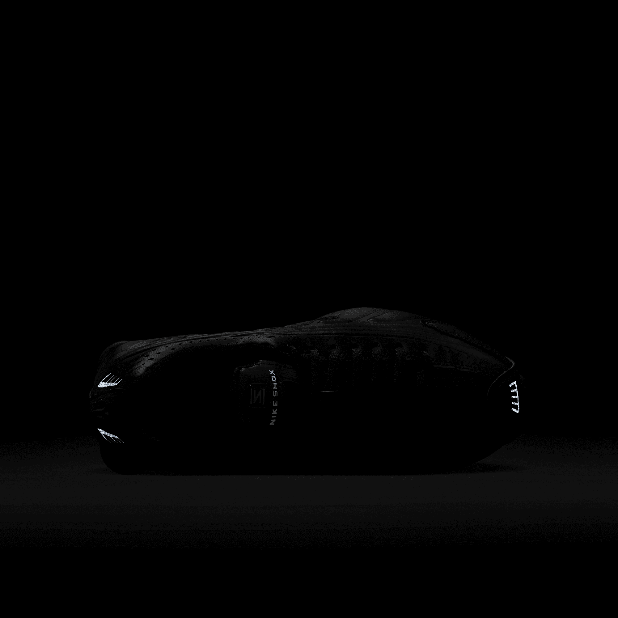 Big Kids' Nike Shox R4 "Triple Black"