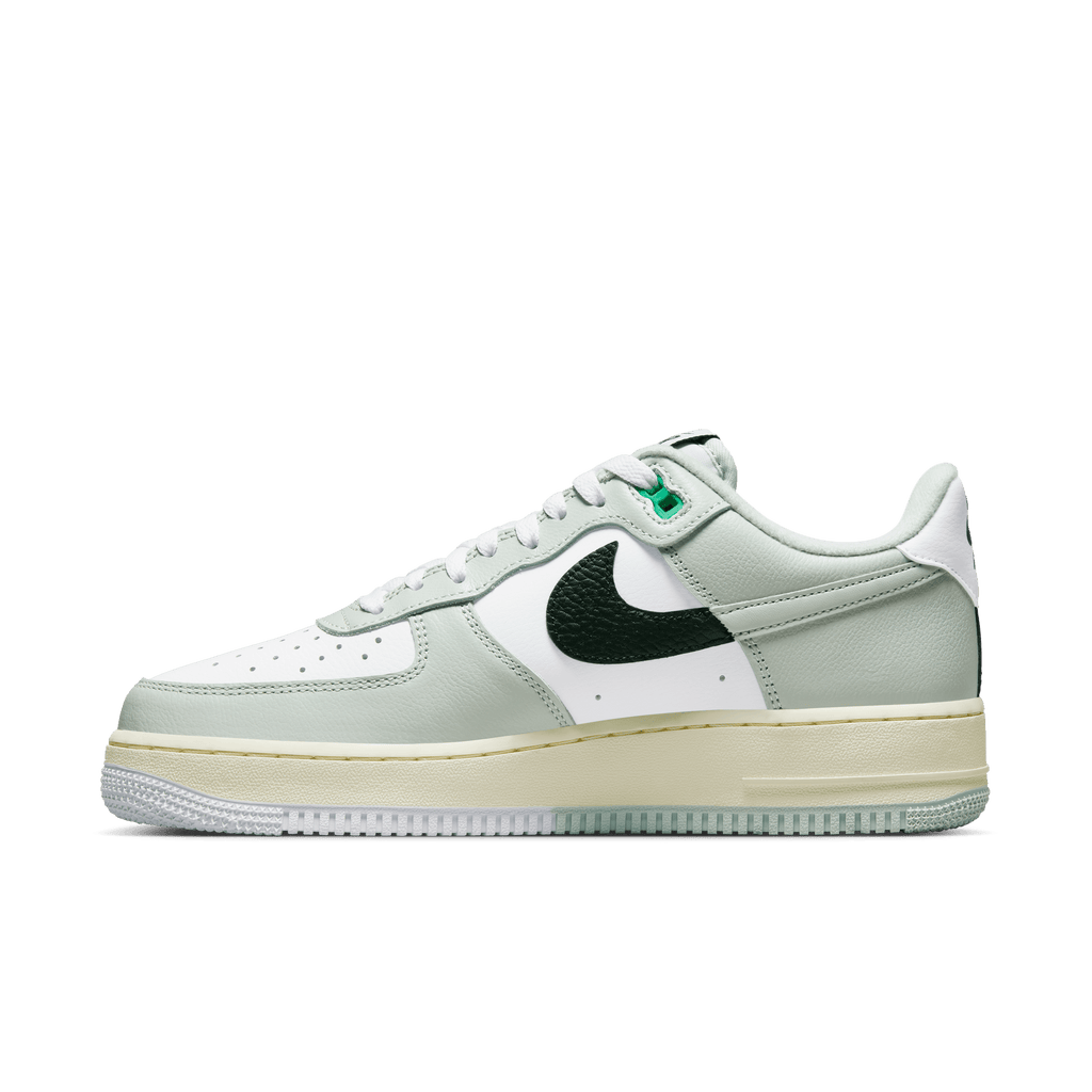 Men's Nike Air Force 1 '07 LV8