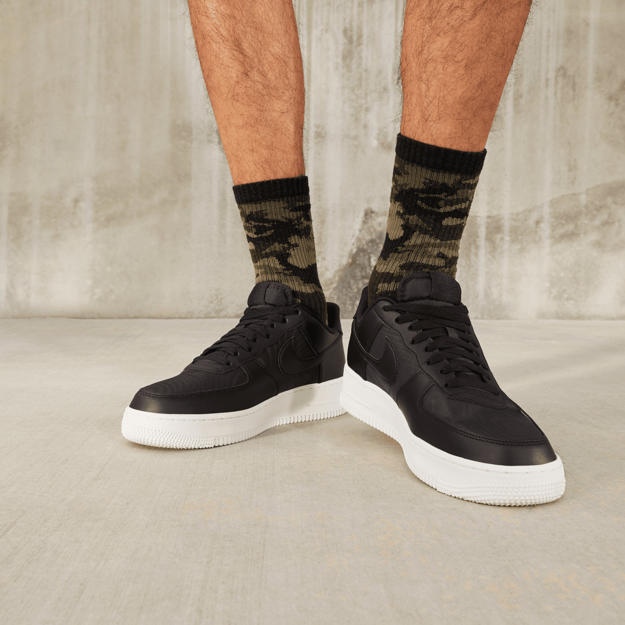 Nike Air Force 1 07 LV8