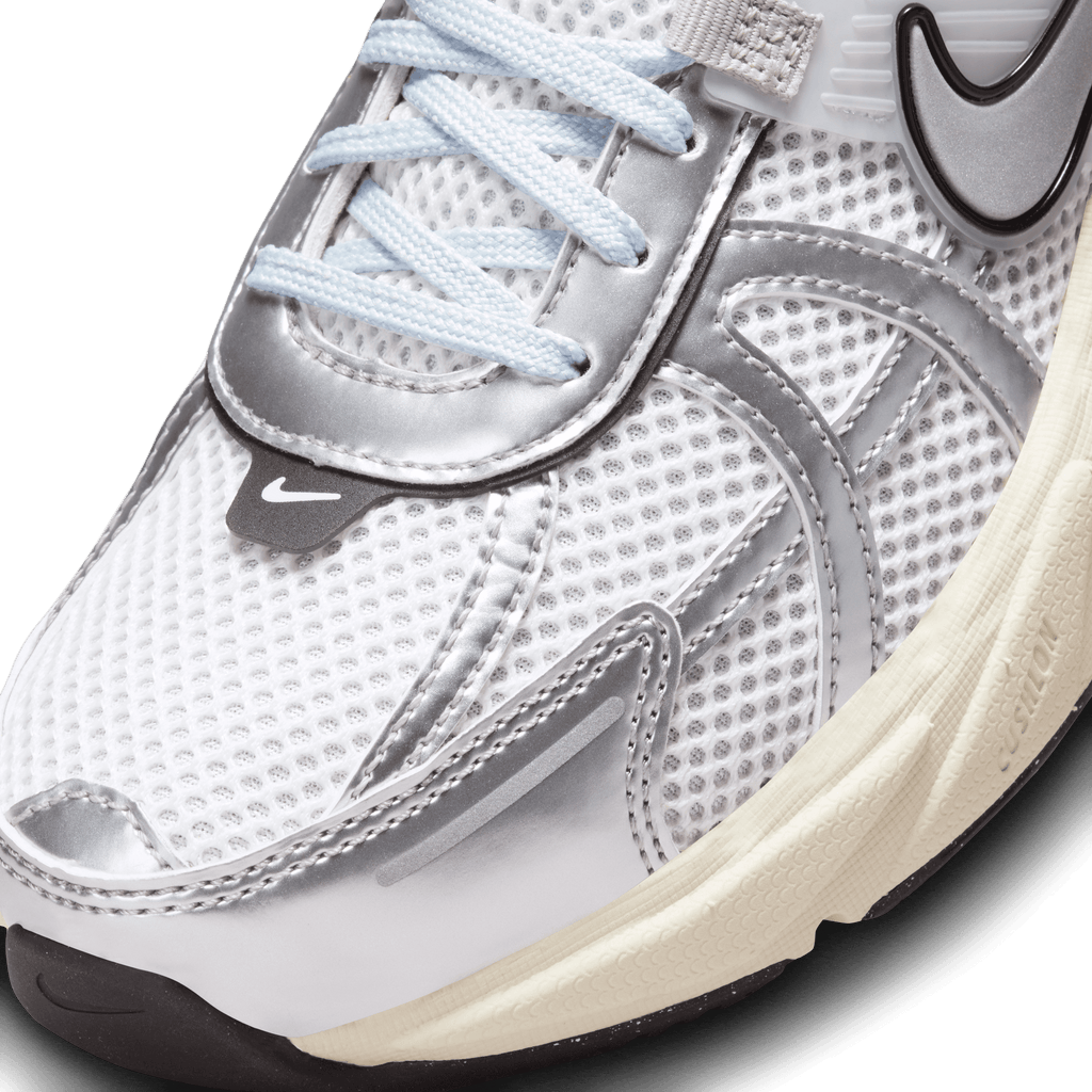 Women's Nike V2K Run "Summit White Metallic Silver "