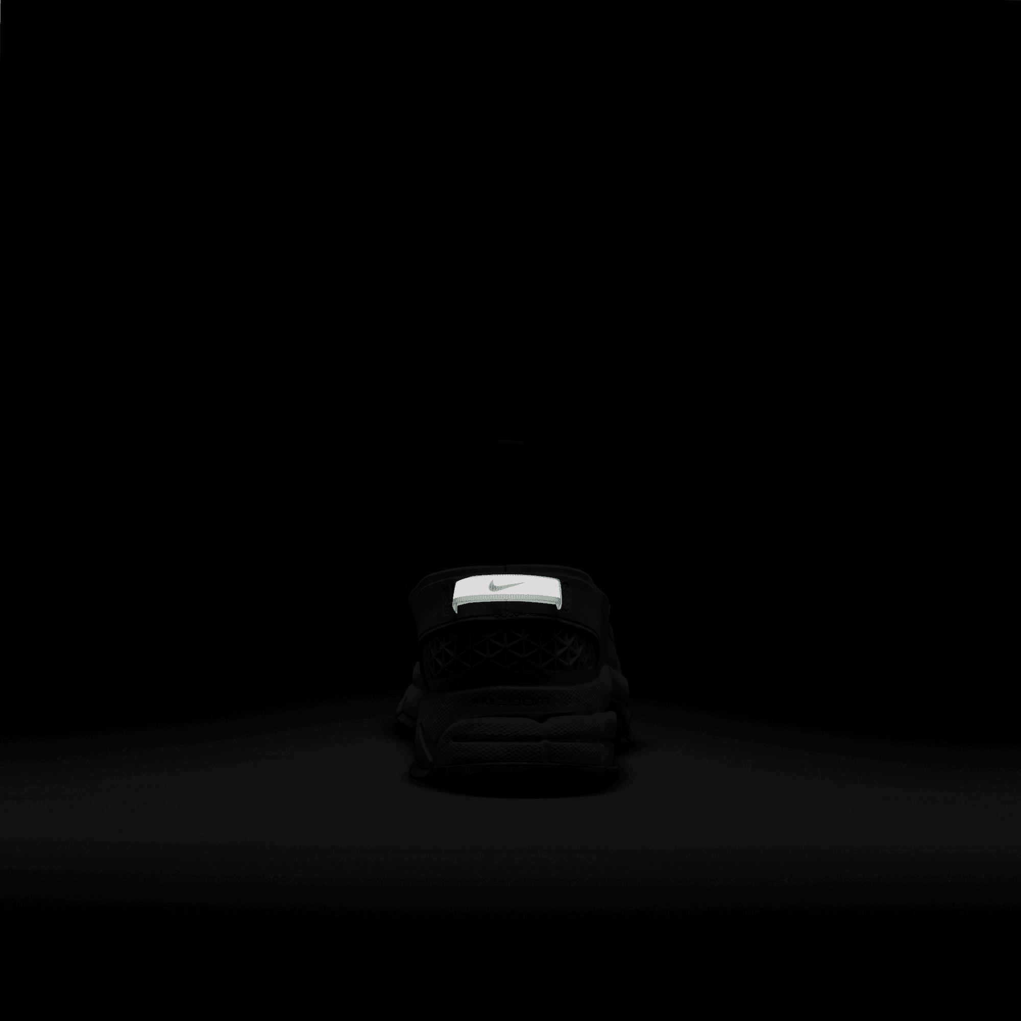 Men's Nike Zoom Vomero Roam Winterized "Black Light Silver"