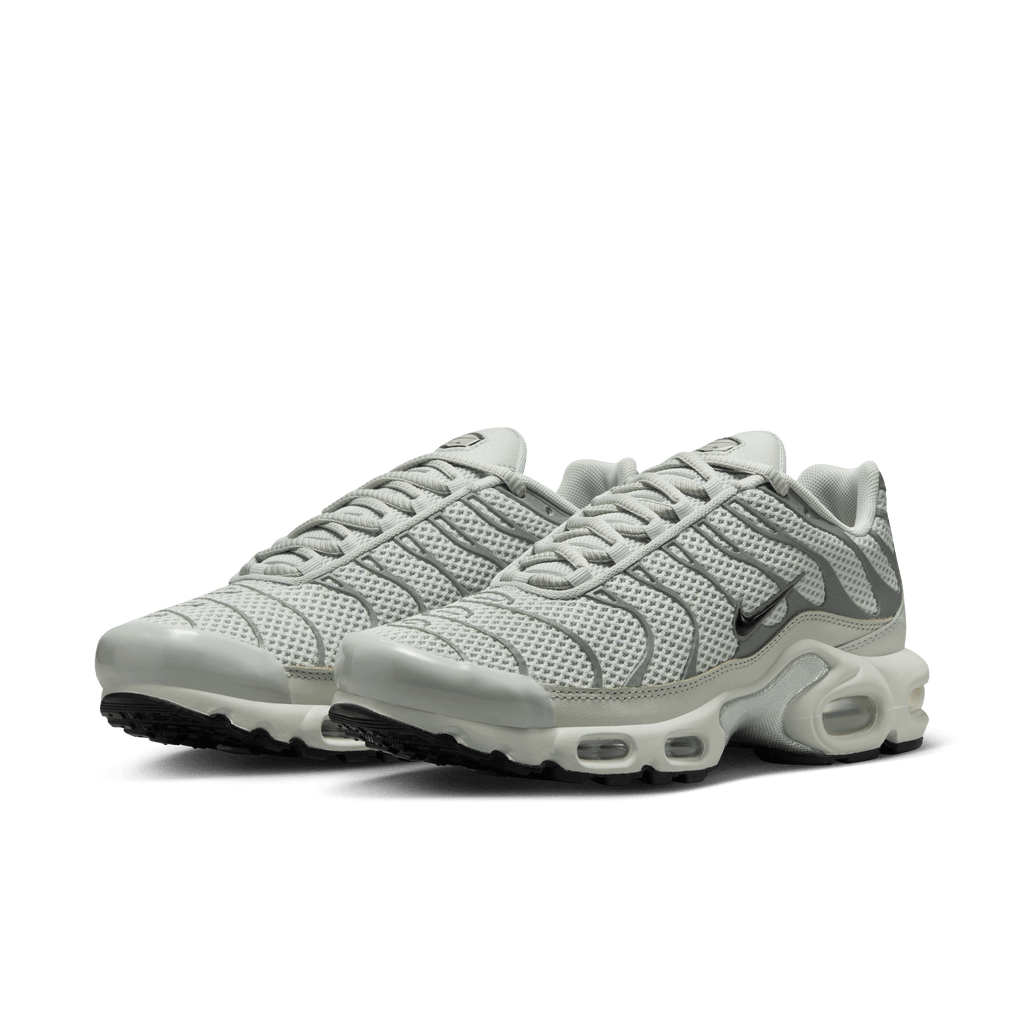 Women's Air Max Plus “Grey Sliver Chrome”