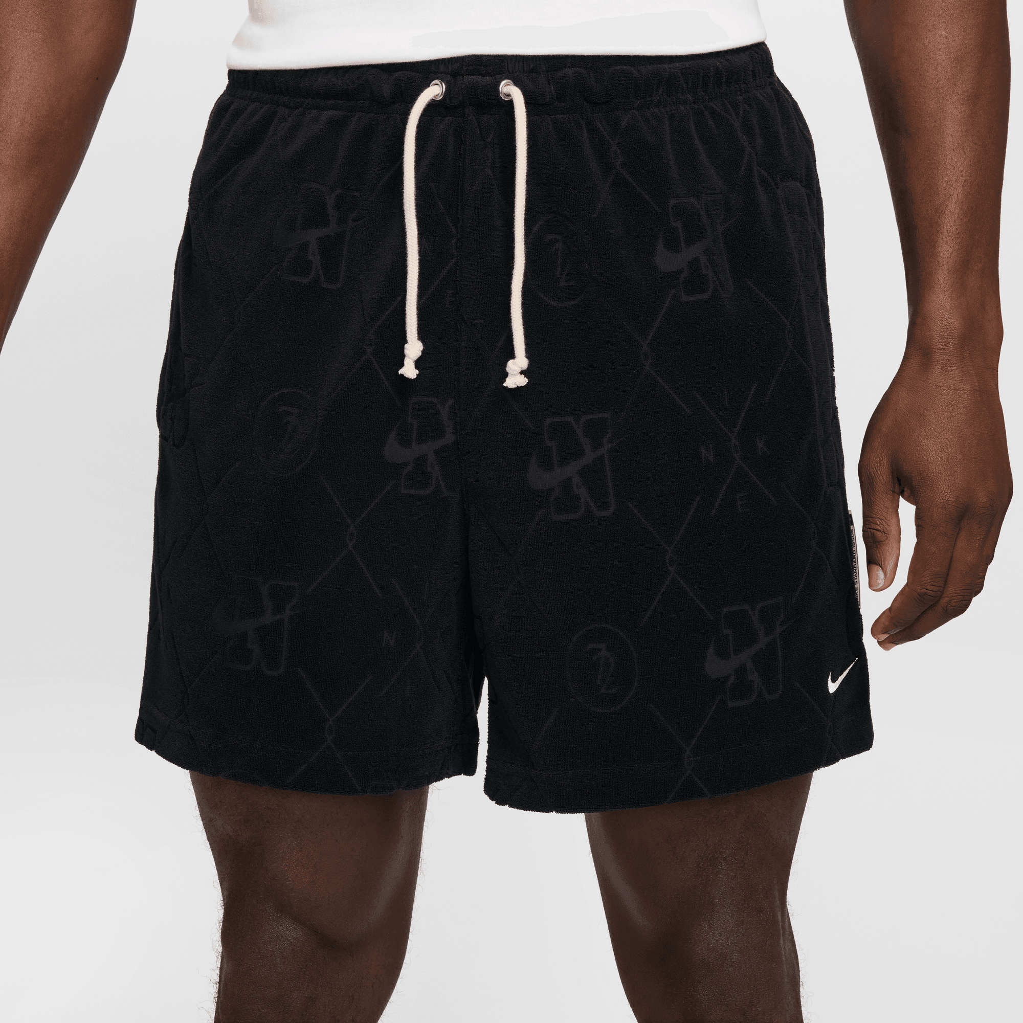 Men's Nike Standard Issue Dri-FIT 6" Basketball Shorts