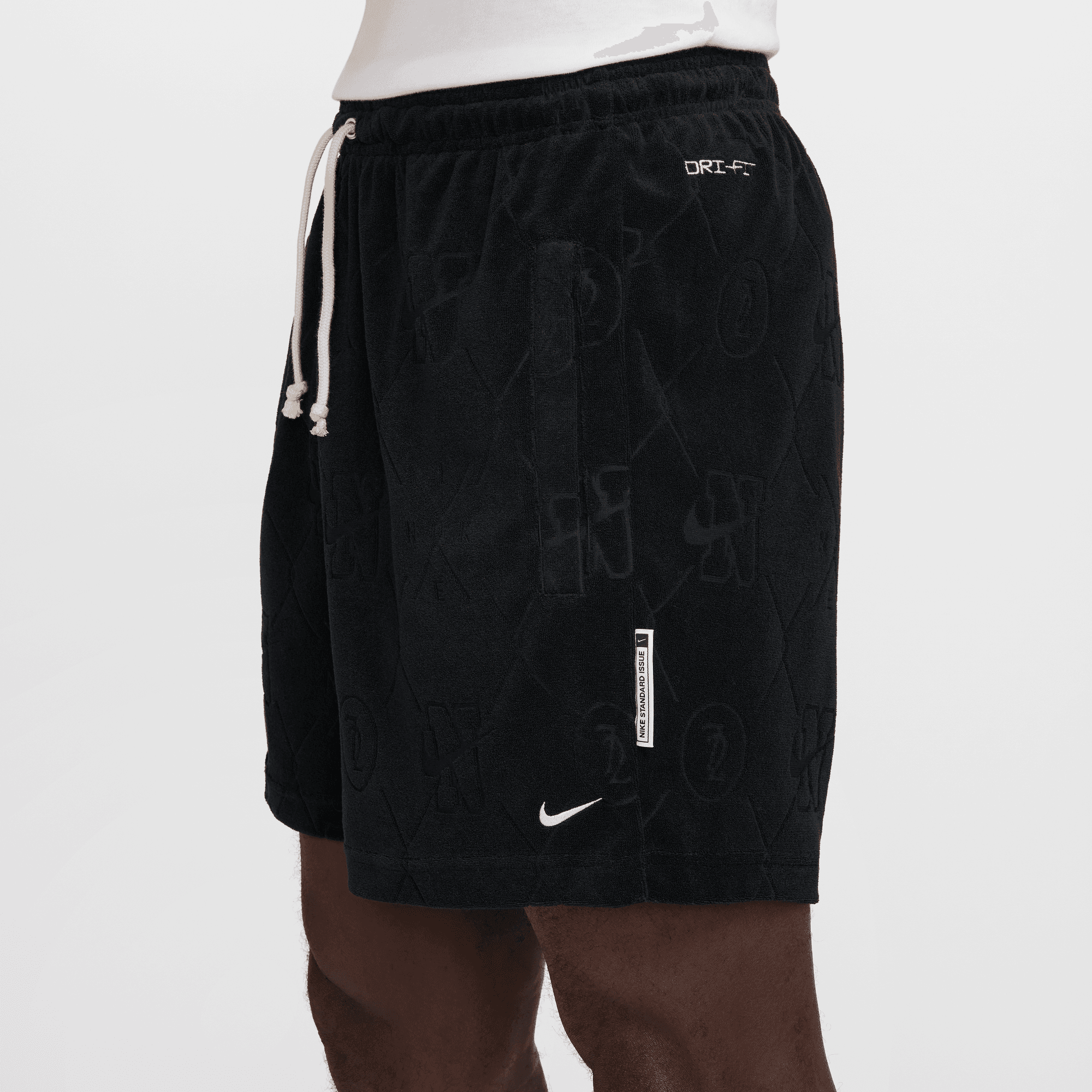 Men's Nike Standard Issue Dri-FIT 6" Basketball Shorts