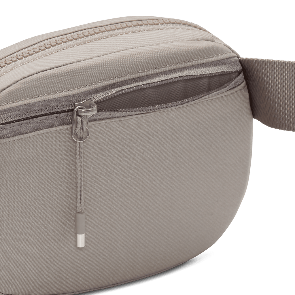 Unisex Nike Aura Crossbody Bag (2L)