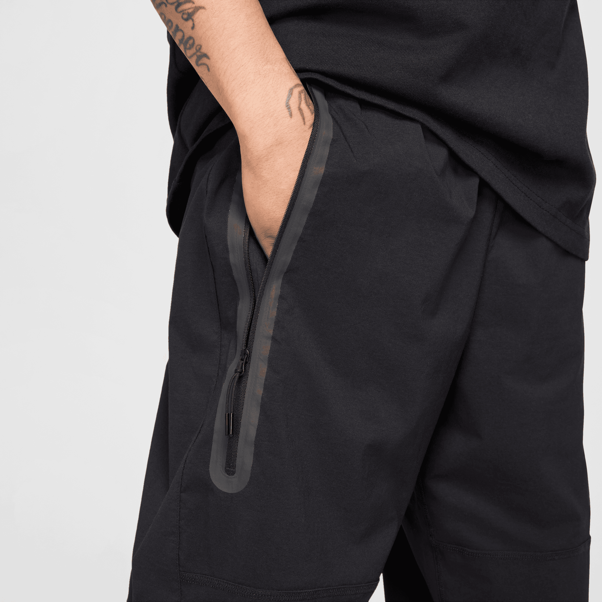 Men's Nike Tech Woven Oversized Pants