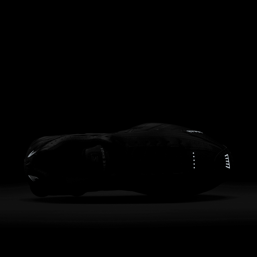 Men's Nike Shox R4 "Triple Black"