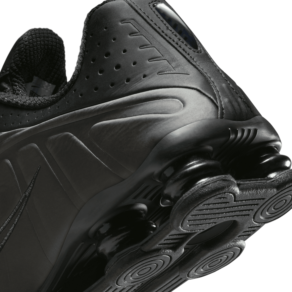 Men's Nike Shox R4 "Triple Black"