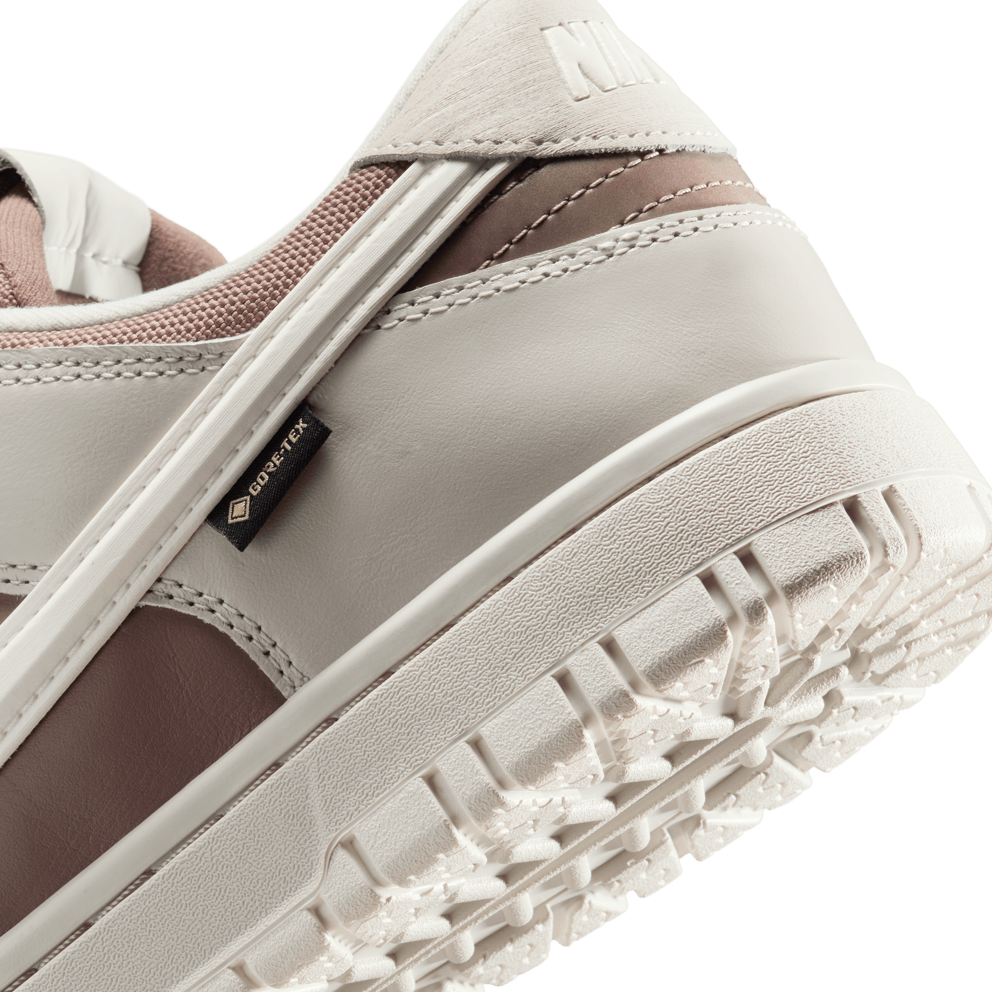 Men's Nike Dunk Low GORE-TEX "Light Bone Mink Brown Sail"