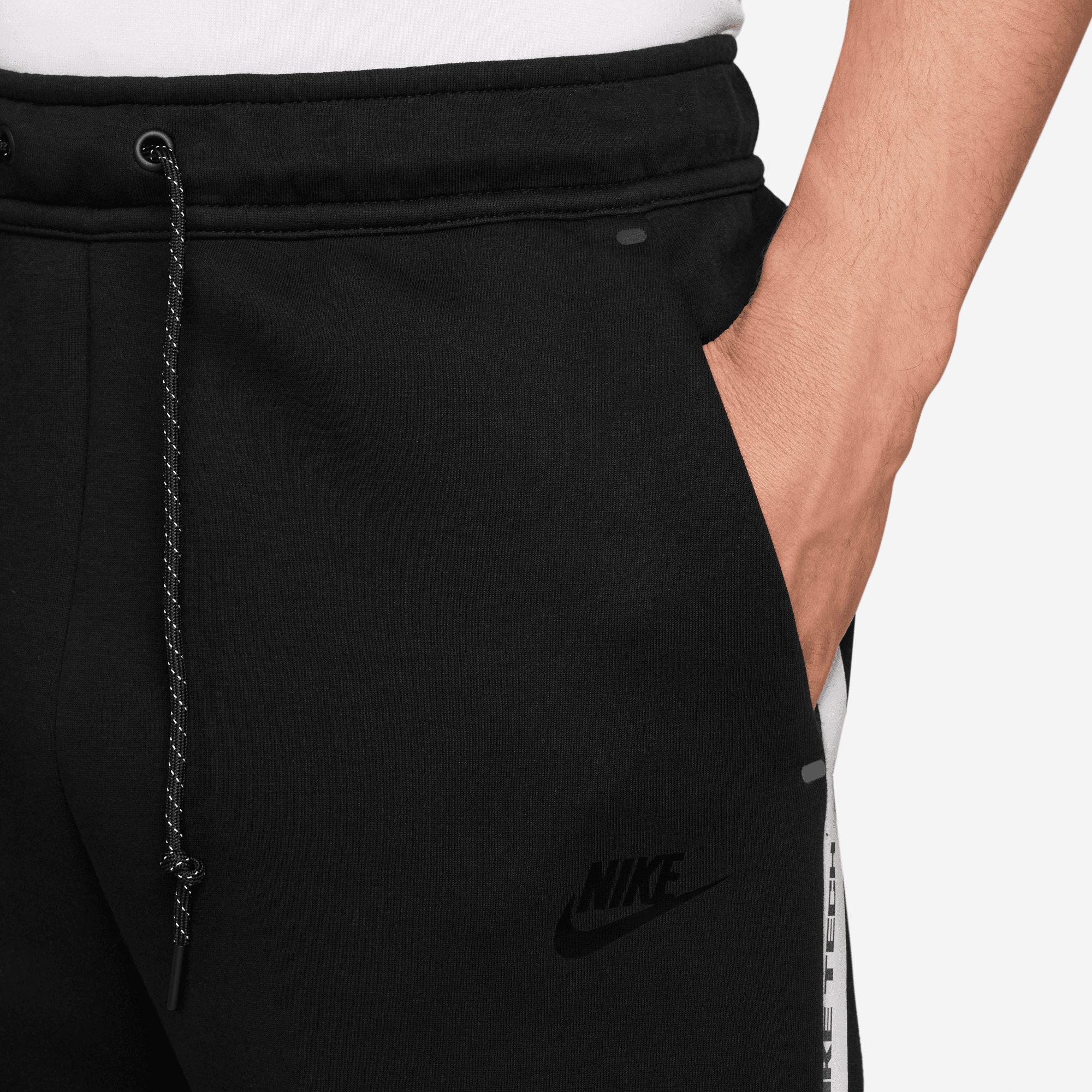 Men's Nike Tech Fleece Joggers with Reflective Accents