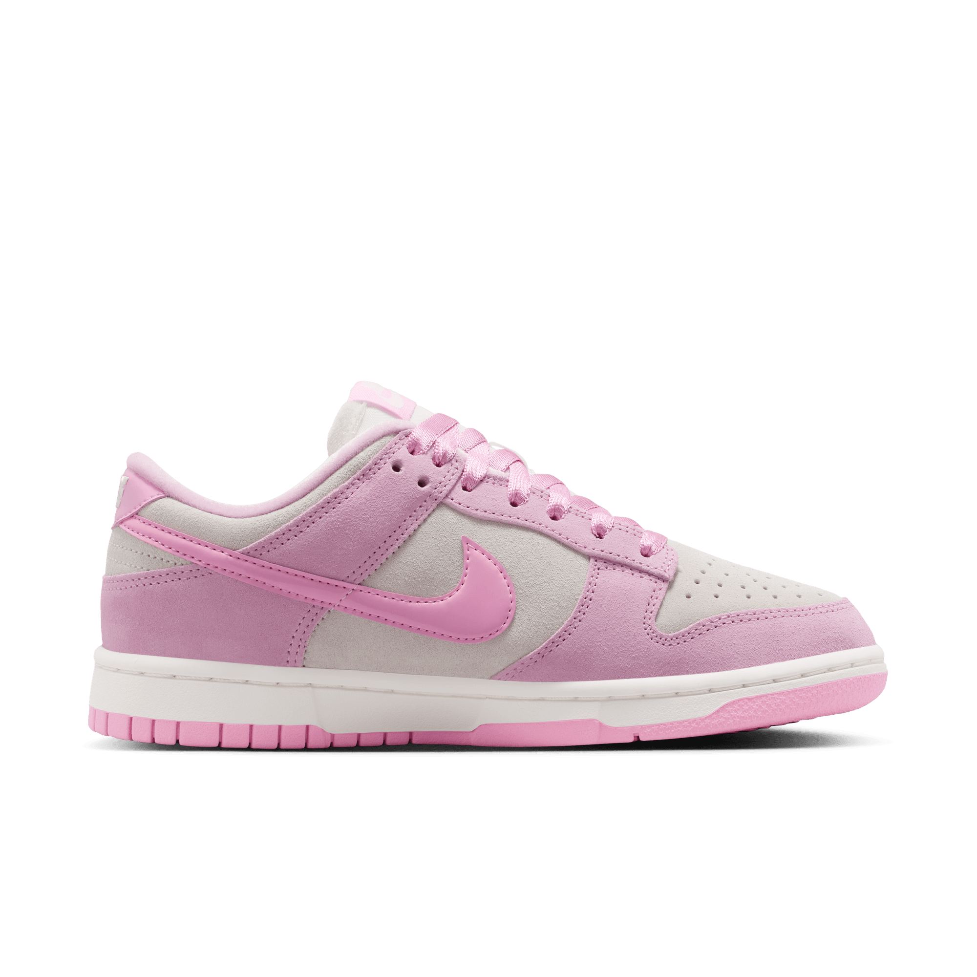 Women's Nike Dunk Low SE - Image View