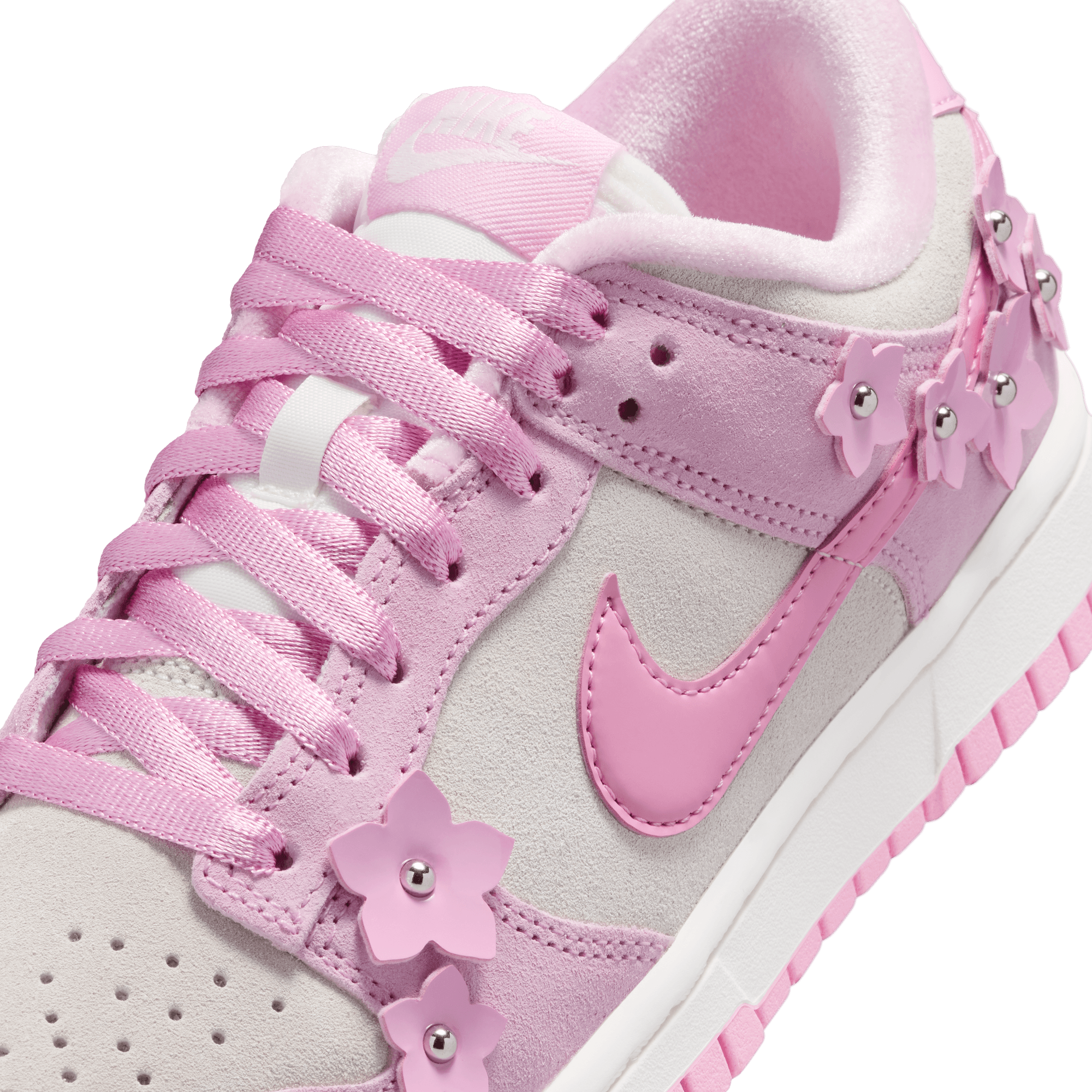 Women's Nike Dunk Low SE - Image View