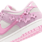 Women's Nike Dunk Low SE - Image View