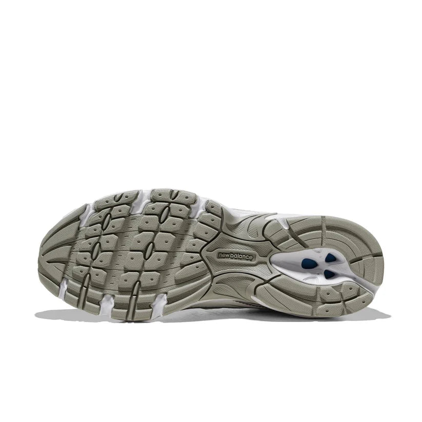 Big Kids' New Balance 740 