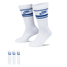Nike Sportswear Everyday Essential Crew Socks (3 Pairs) (UNISEX)