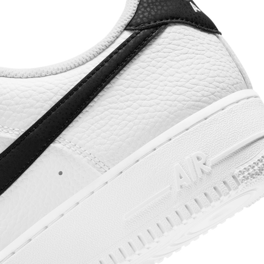 Nike Air Force 1 07 White Black