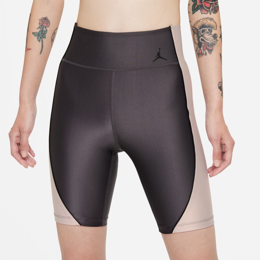 Women's Jordan Essentials Mid-Rise Bike Shorts